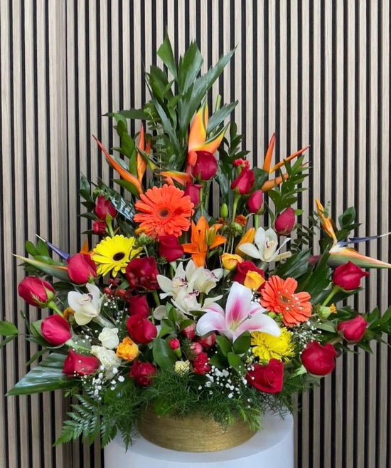 Abrazo Tropical: Flores exóticas que hablan por ti