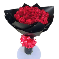 Experience the timeless beauty of our 50 red roses for gifts. Perfect for any occasion, these classic flowers never go out of style. Valentine´s Day, Doral Roses Miami, delivery