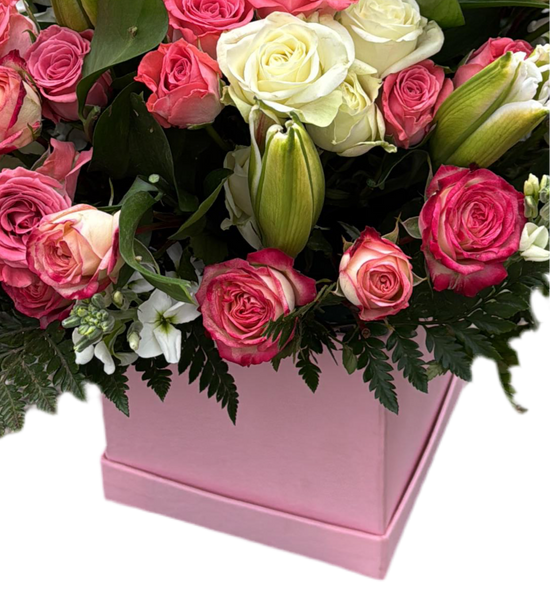 Romantic Flower Box "Sweet Embrace" – Same Day Delivery in Doral