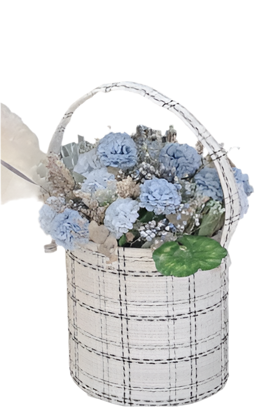 Bendición Azul – Arreglo Floral con Tema de Bebé