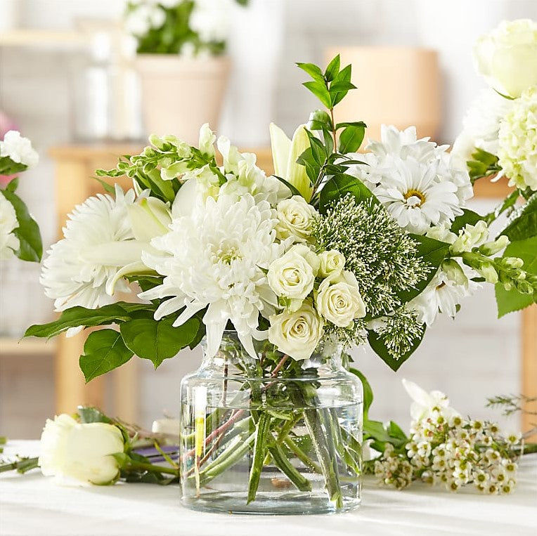 Classic White Deluxe Flowers Bouquet And Vase, The Colors And Floral Kinds Utilized In This Bouquet Will Vary Depending On Availability And Freshness, Bouquets Flowers in Coral Gables, Miami, Delivery Flowers, Florist in Coral Gables.