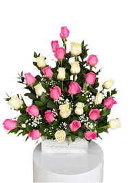 Amor materno expresado en rosas de BouquetsFlowers.com, entrega hoy en Doral y disponible en Miami.