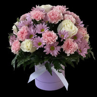 omantic pink and white flower box with roses and carnations for Mother’s Day delivery in Miami
