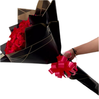 En Bouquets Flowers disfruta de rosas rojas intensas, símbolo de amor eterno, con entrega hoy en Miami beach con aviso previo.