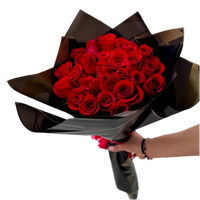 Same-day red roses delivery Miami Beach – elegant and fast.