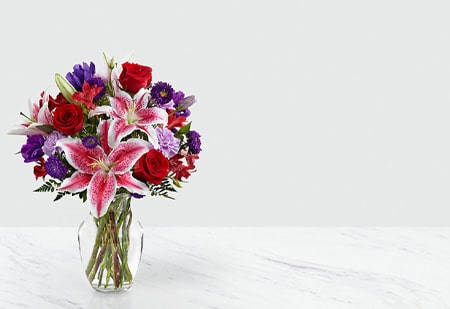 Bouquet Flowers Coral Gables, delivery, flowers and gifts. Roses and lilies in vase