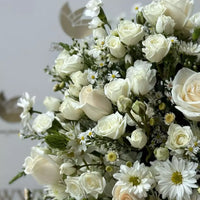 White Boxed Flowers, Miami Flower Delivery, Bouquets Flowers, White Boxed Flowers, perfect for adding a touch of elegance to any room, Miami flower delivery, bouquets and gifts delivery, flowers and more, flower delivery, Bouquets Flowers Miami