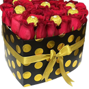 Image of heart-shaped box with red roses and chocolates, gift of flowers for Christmas, florist in Miami, Bouquets Flowers, image with detail of red roses and chocolates.