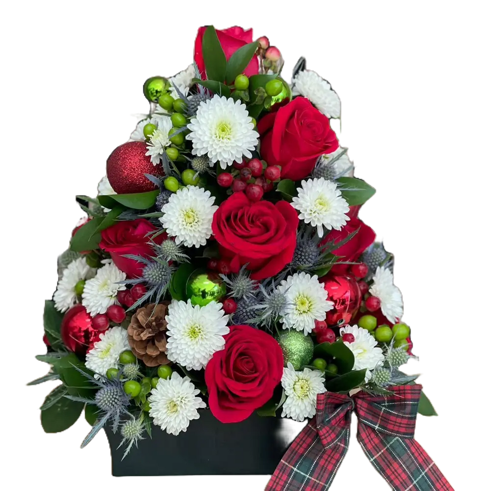 Christmas tree, Flores 24 Horas Christmas tree floral design, made with fresh roses and daisies. Florist Miami, bouquets of flowers.