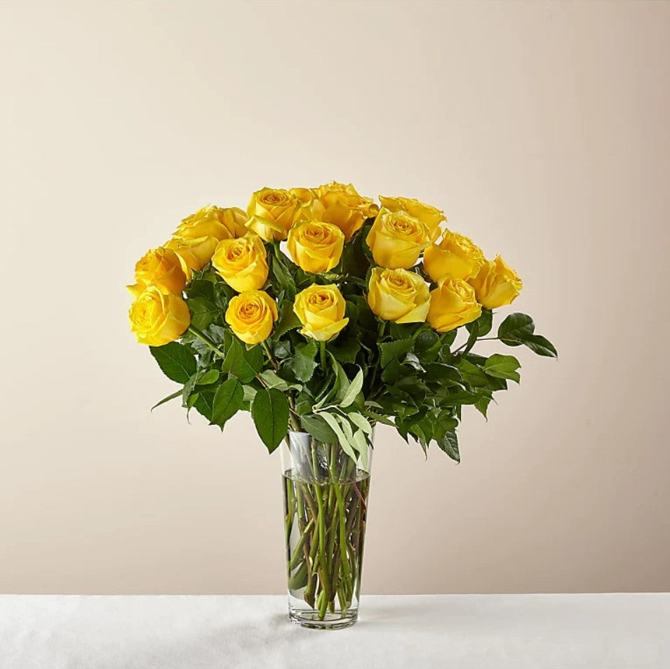 24 Long Stem Yellow Roses Bouquet In A Vase, Special Rose Bouquets And Arrangements, Rose Delivery, Anniversary Flowers & Gifts, Romantic Flowers & Gifts, Mother´s Day, Valentine’s Day. Bouquets Flowers in Coral Gables, Miami, Delivery Flowers, Florist in Coral Gables.